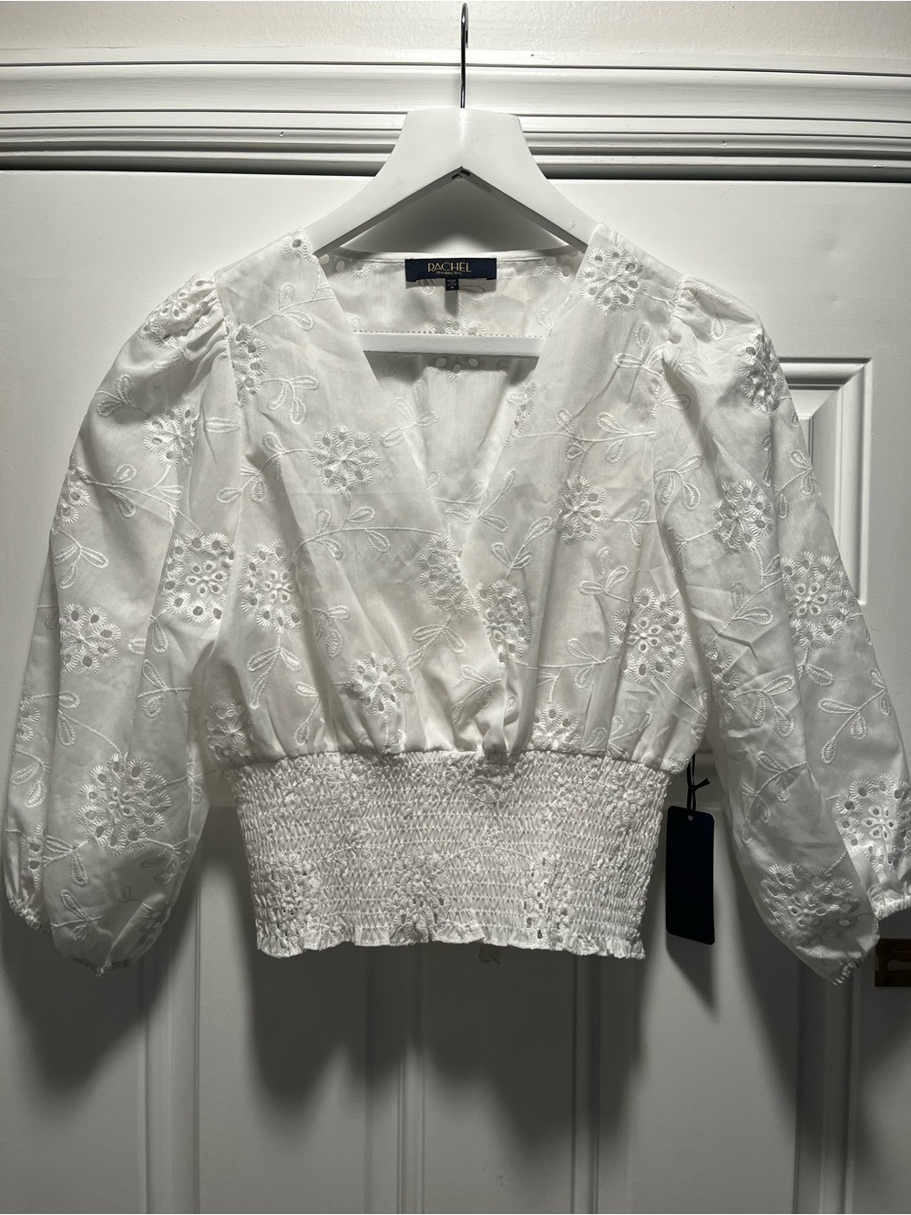 RACHEL Rachel Roy White Embroidered Smocked Waist Puff Sleeve Top